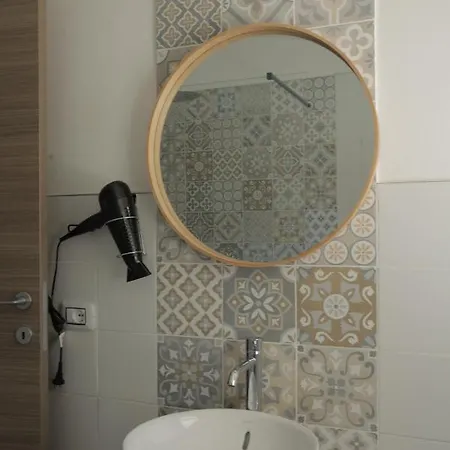 Sikelia 4* كاريني