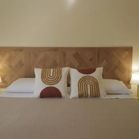 Sikelia Bed & Breakfast *
